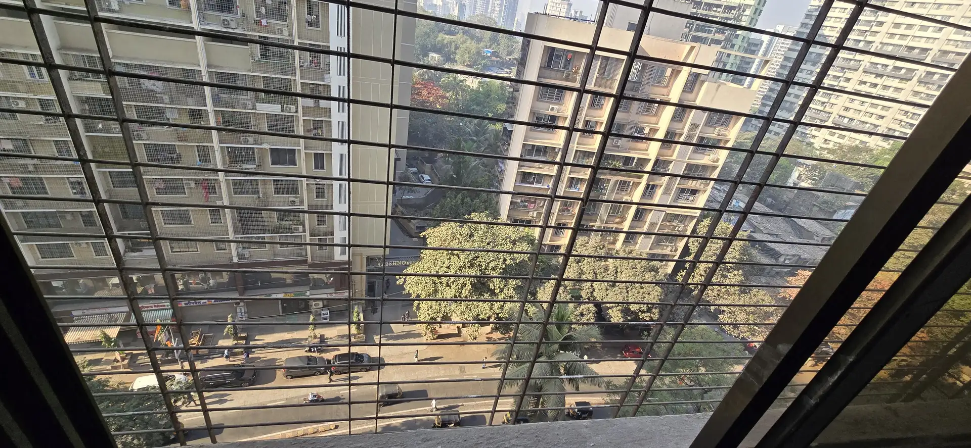 3 BHK Flat for Rent in Shah Arcade III Malad east, Malad East